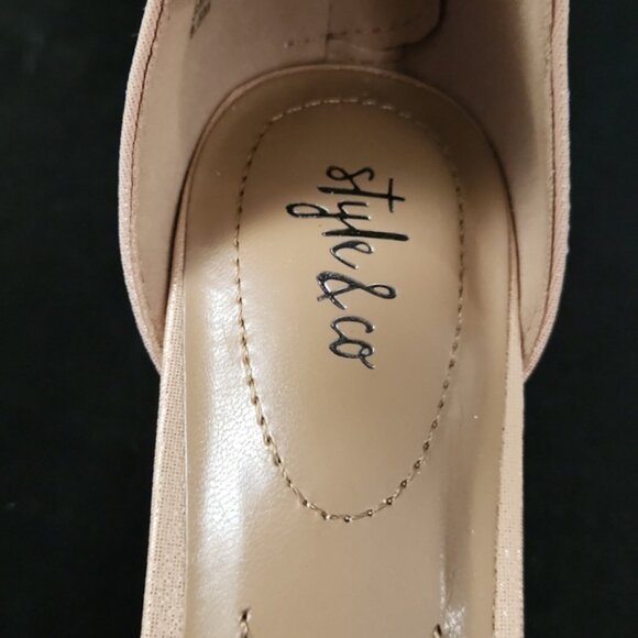 NEW SALE PRICED! Elegant Blush Heels with Lots of Bling NWT - Picture 5 of 8
